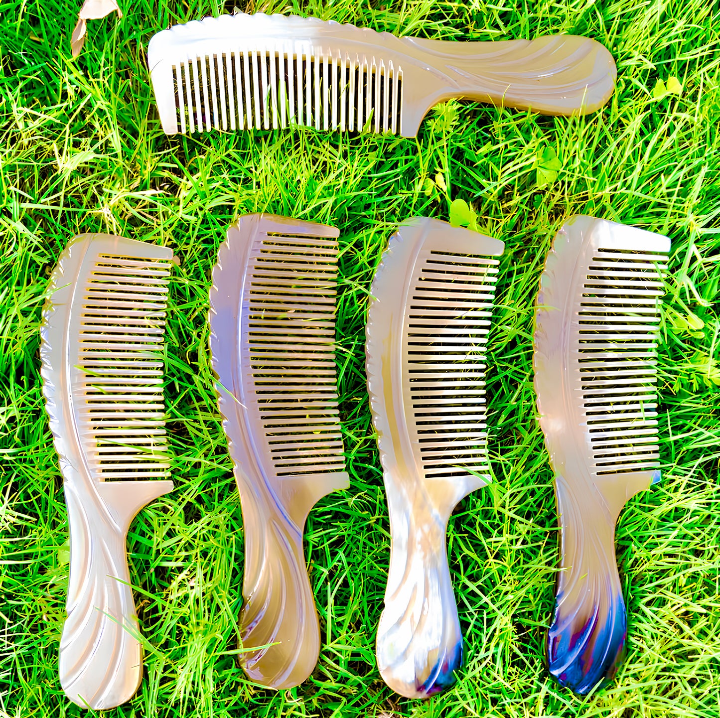 HAND CARVED HORN COMB