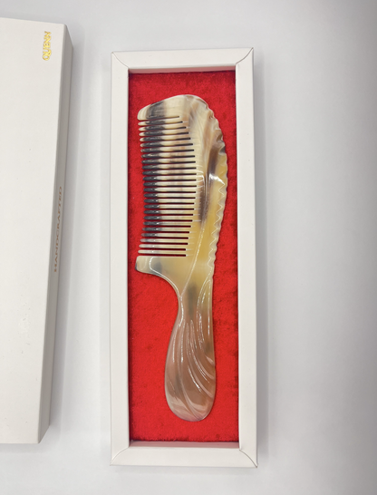 HAND CARVED HORN COMB